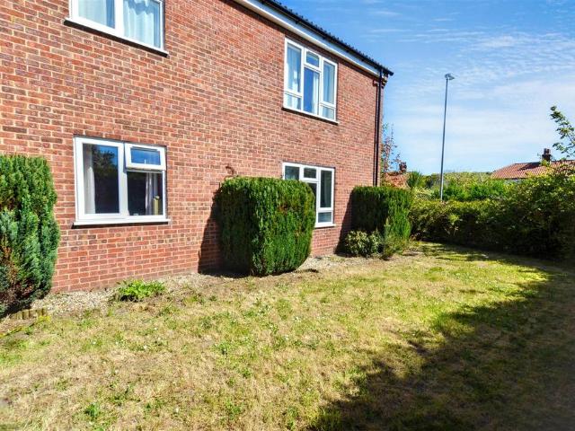 Flat for sale in Comers, Norfolk