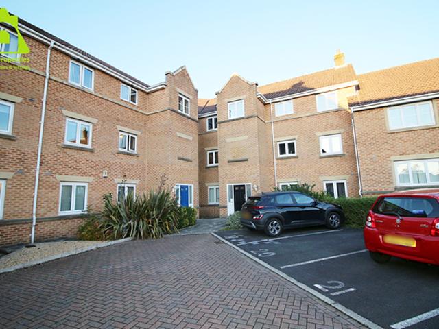 Flat for sale in Westhoughton