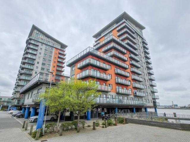 Flat for sale in Callis Yard, Greater London