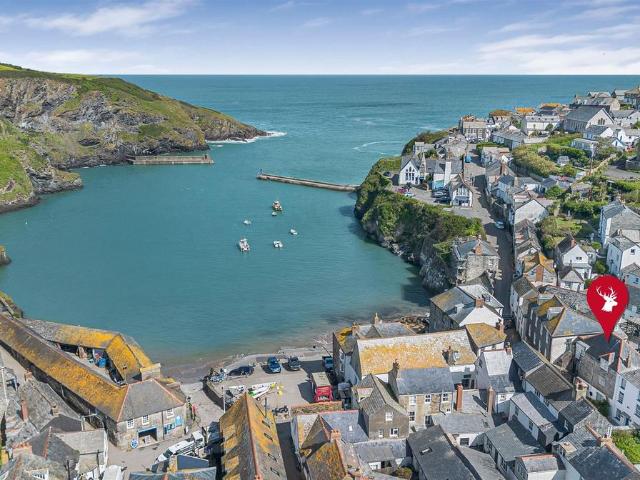 Flat for sale in Port Gaverne