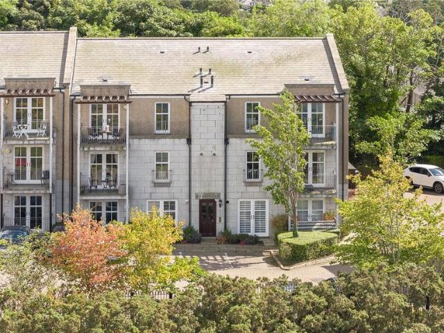 Flat for sale in Craigiebuckler, Ballindoch