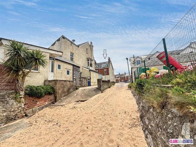 Flat for sale in Budlake, Devon