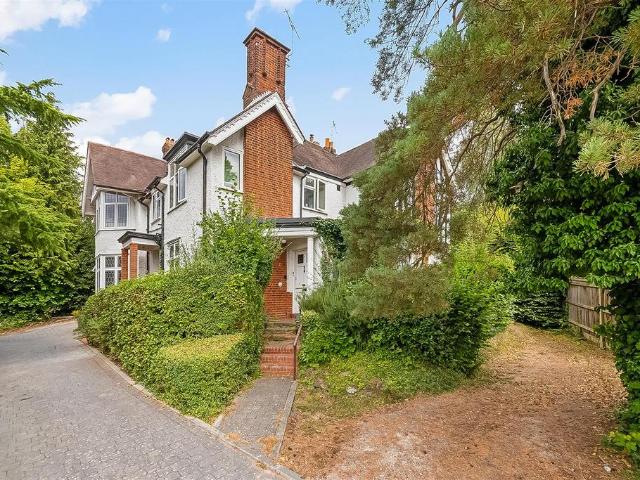 Flat for sale in London Borough of Croydon, Purley