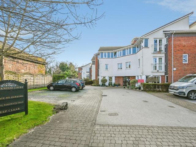 Flat for sale in Calderstones
