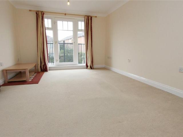 Flat for sale in Shirley, City Of Southampton