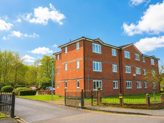 Flat for sale in Upton Priory, Macclesfield