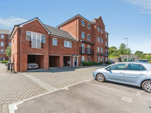 Flat for sale in Helford, Hampshire