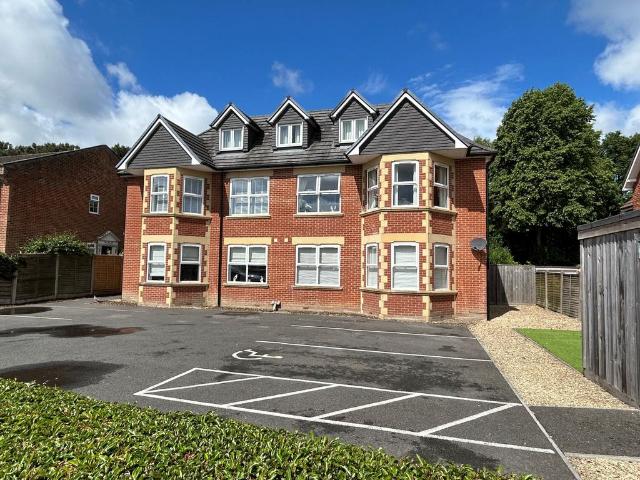 Flat for sale in Broadstone, Poole