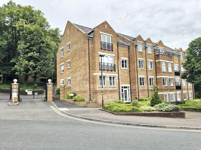 Flat for sale in Maney, Sutton Coldfield