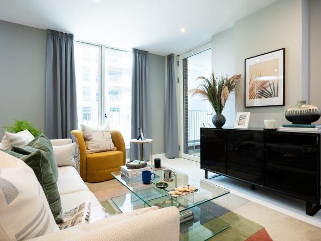 Flat for sale in Worcester Park Estate, Monks Orchard