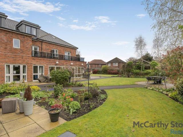 Flat for sale in Trafford Park, Greater Manchester