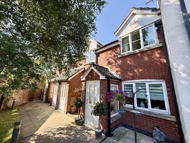 Flat for sale in Comers, Norfolk