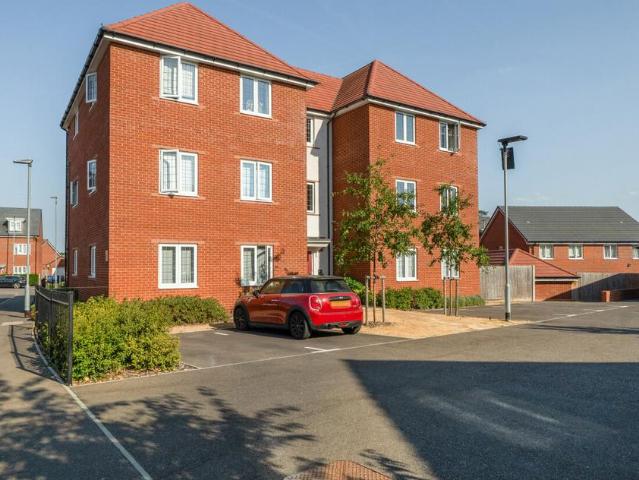 Flat for sale in Blue Mountain, Binfield