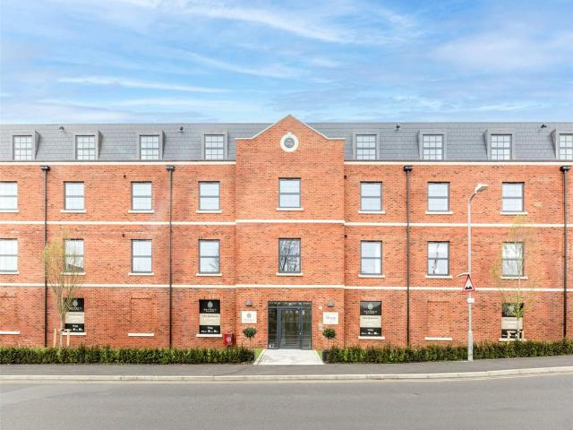 Flat for sale in Middle Deal, Ash