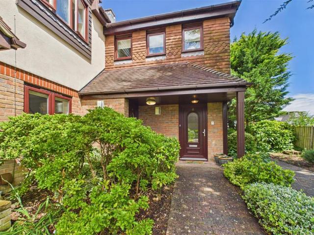 Flat for sale in Chichester, Littlecote