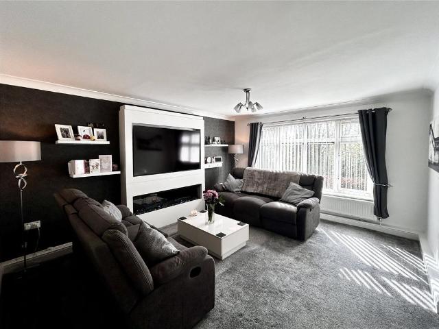 Flat for sale in Ashurst, Roby Mill