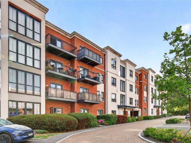 Flat for sale in Binfield