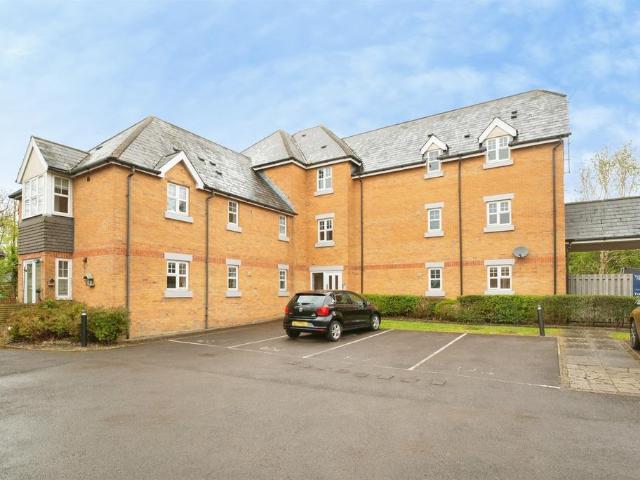 Flat for sale in Morristown, Penarth