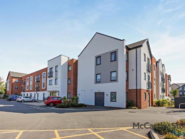 Flat for sale in Watergate, Devon