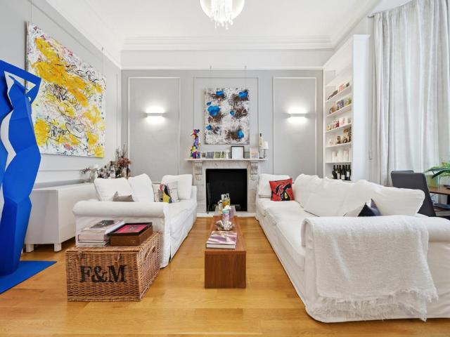 Flat for sale in South Kensington, Greater London