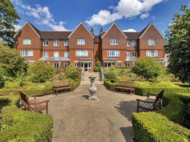 Flat for sale in Nevill Park, Sandown Park