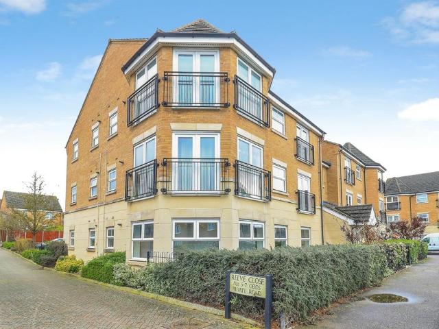 Flat for sale in Leighton-Linslade, Leighton Buzzard