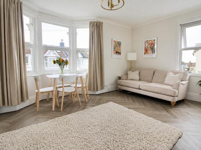 Flat for sale in Aldrington