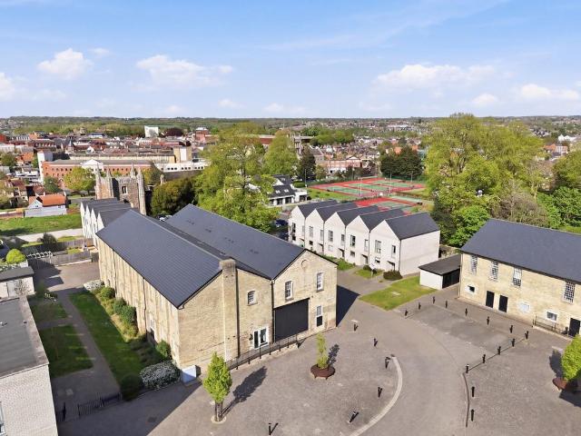 Flat for sale in Fordham Heath, Essex