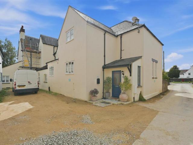 Flat for sale in Nibley, Westerleigh