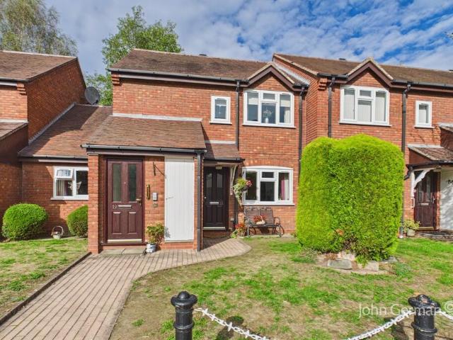 Flat for sale in Barton-under-Needwood, East Staffordshire
