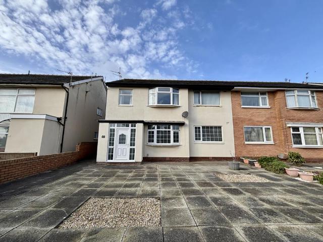 Flat for sale in Squires Gate, Blackpool