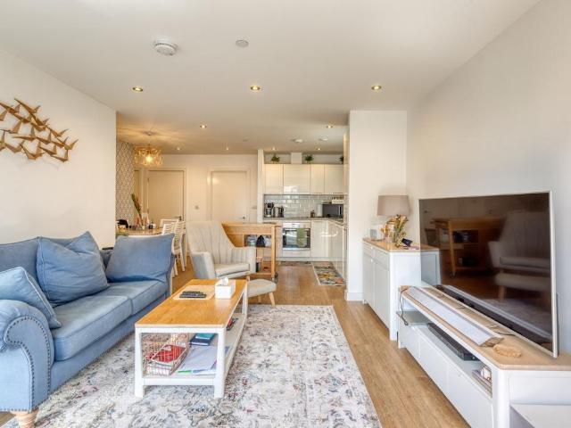 Flat for sale in St Helier, Greater London