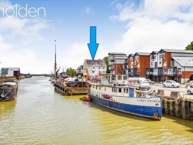 Flat for sale in Maldon