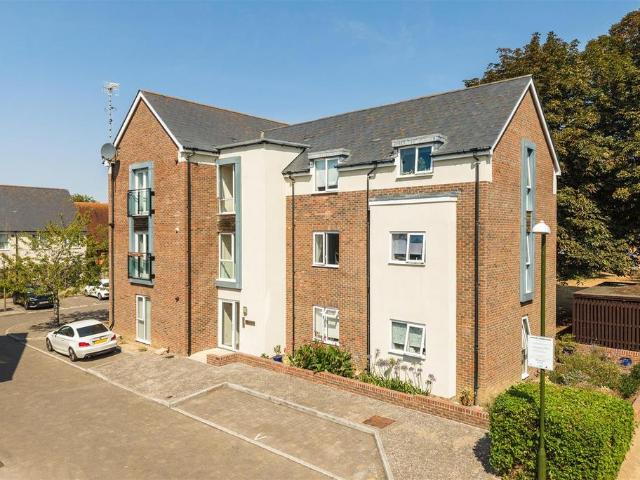 Flat for sale in Kingston Buci, Adur