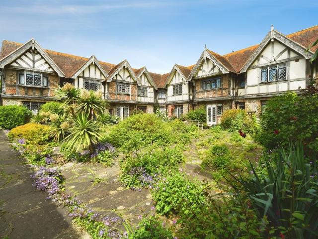 Flat for sale in Rottingdean