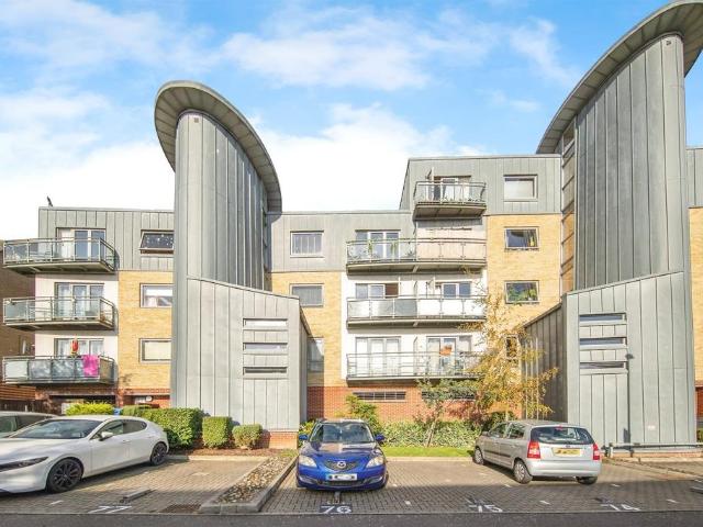 Flat for sale in Stoke, Ipswich