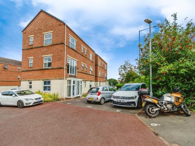 Flat for sale in Doe Bank, Wednesbury