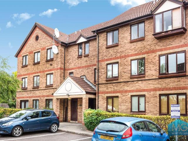 Flat for sale in Finchley, Isle Of Man