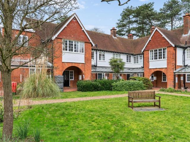 Flat for sale in Willian, Letchworth