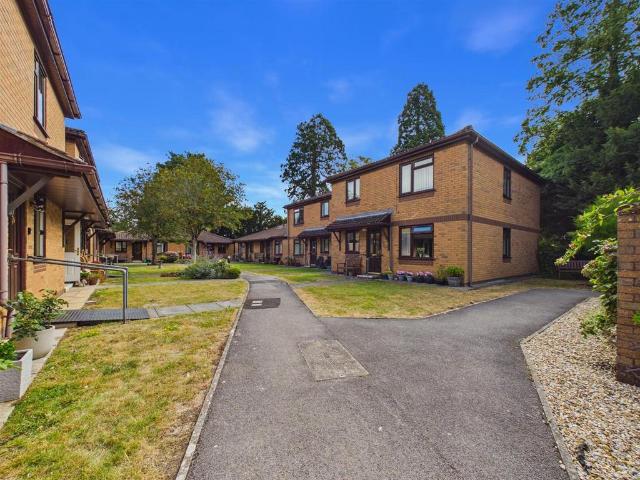 Flat for sale in Chippenham, Wiltshire