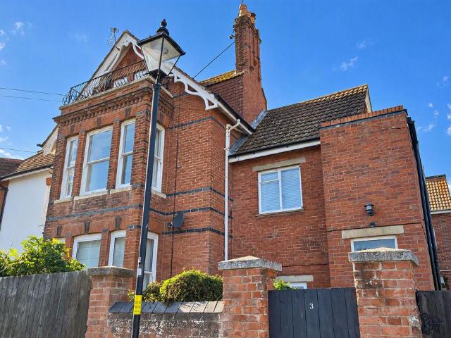 Flat for sale in Alverstoke, Gosport