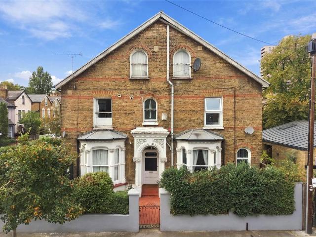 Flat for sale in South Tottenham, Greater London