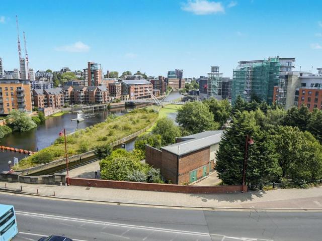 Flat for sale in West Yorkshire