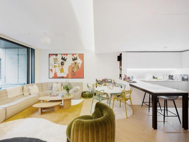 Flat for sale in Wood Lane Estate, Greater London