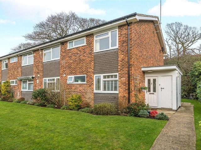 Flat for sale in Kingswood Firs, East Hampshire