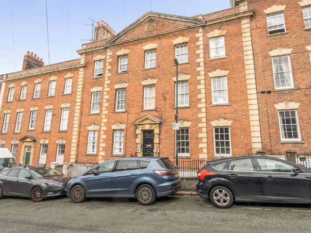 Flat for sale in Hotwells, Feckenham