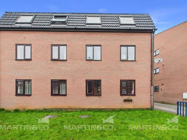 Flat for sale in Hexthorpe, South Yorkshire