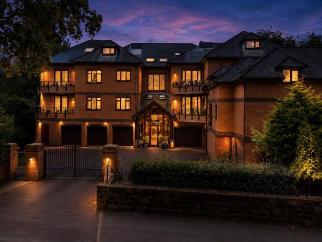 Flat for sale in Allerton, Calderstones