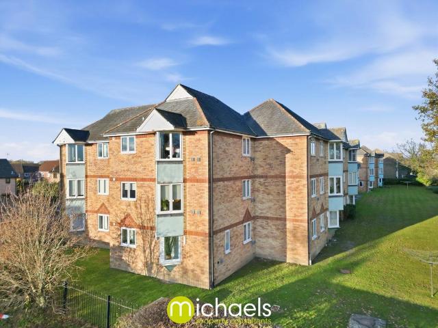 Flat for sale in Highwoods, Fordham Heath