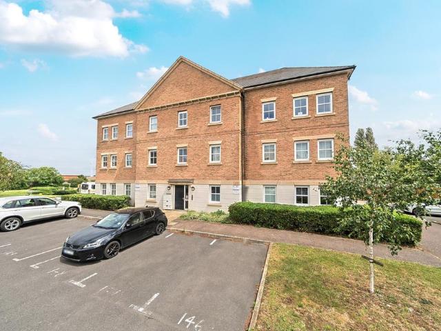 Flat for sale in Slade Green, Greater London